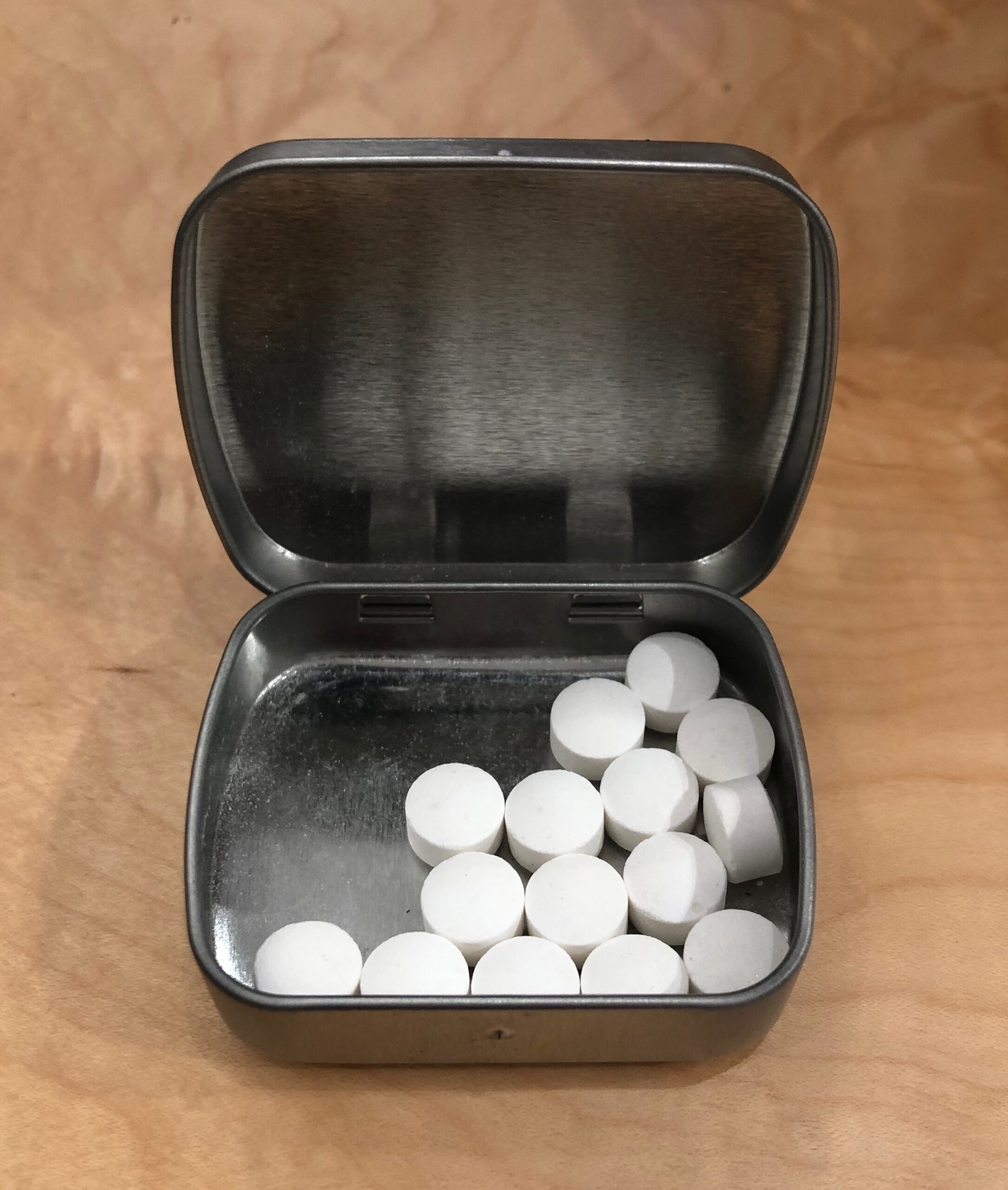 Tin Traveling Case - Image 2